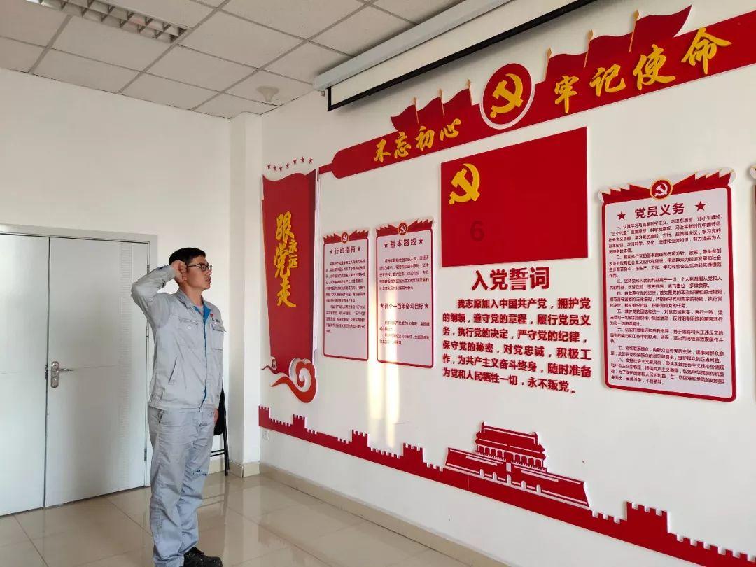 和平区八一早市市场管理部门接到群众举报商贩误导消费